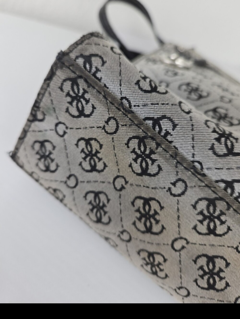 Guess Monogram Small Purse - Picture 7 of 12